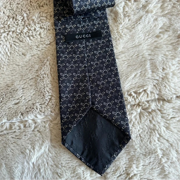 GUCCI Silk Printed Tie - Picture 3 of 6
